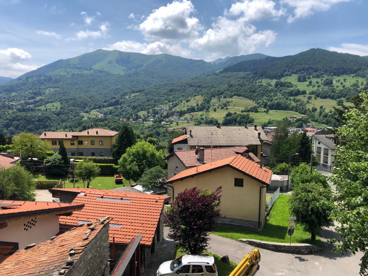 Villa Il Maiale Bianco Bed & Breakfast Сан-Феделе-Интельви Экстерьер фото